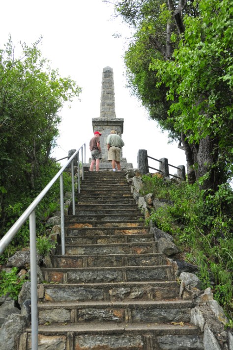 Monument and cemetery - Piet Retief's murder
