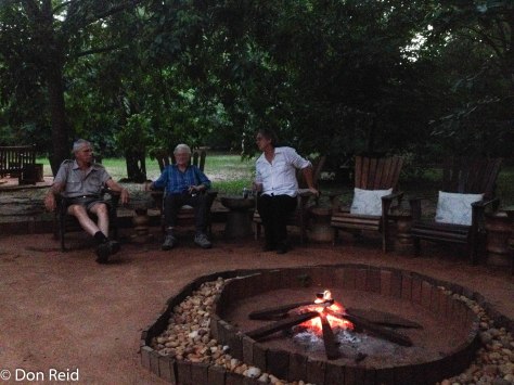Our equally stranded camp-mates Neithard and Katherina, with Mandy (part time emergency nurse), Mphingwe camp